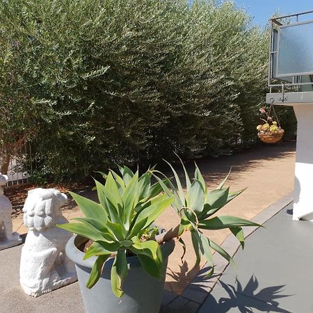 Mt.Lawley Superb 2 Bedroom Apartment Ideally Located 5 パース エクステリア 写真